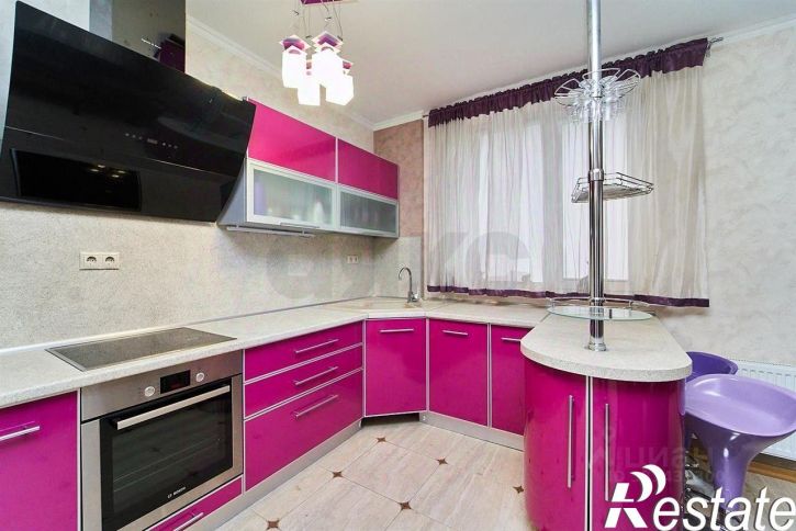 3-комн квартира Брянская улица, 49,  д. 49