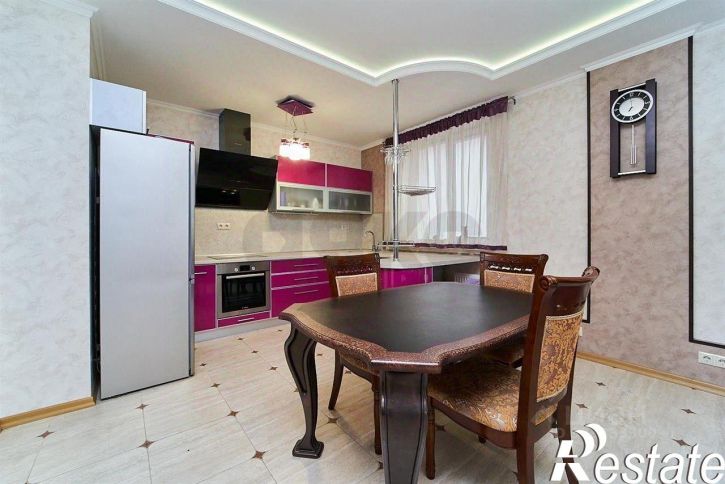 3-комн квартира Брянская улица, 49,  д. 49