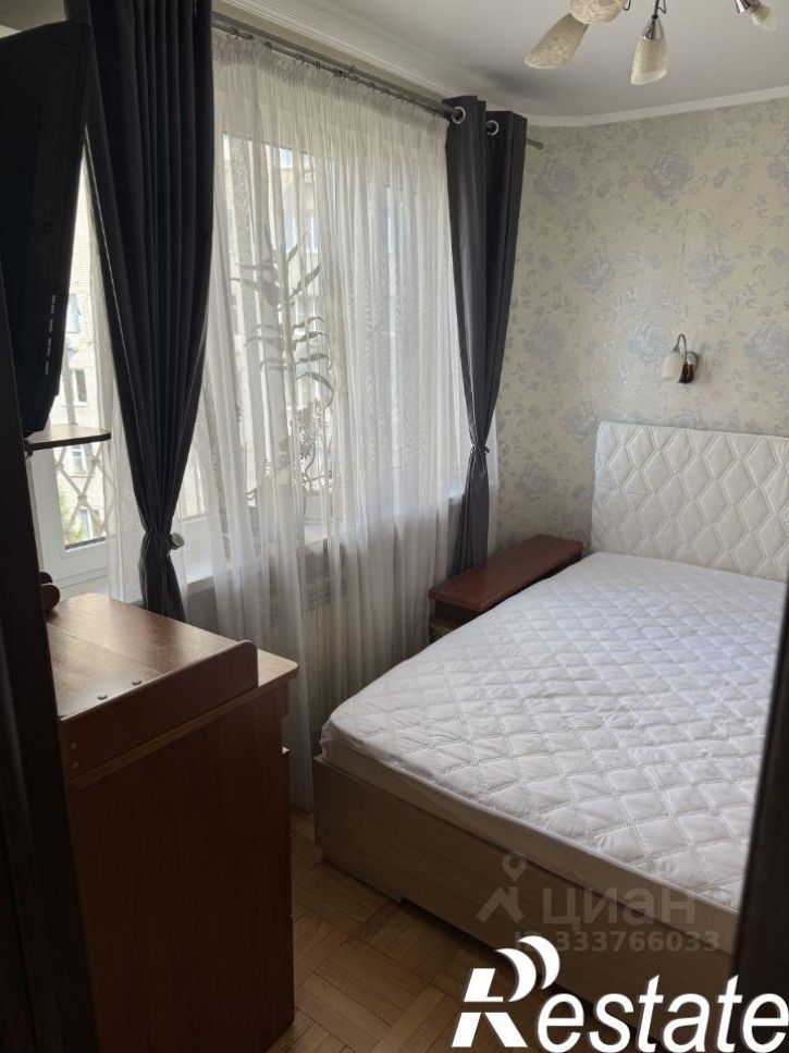 3-комн квартира улица Селезнёва, 92,  д. 92