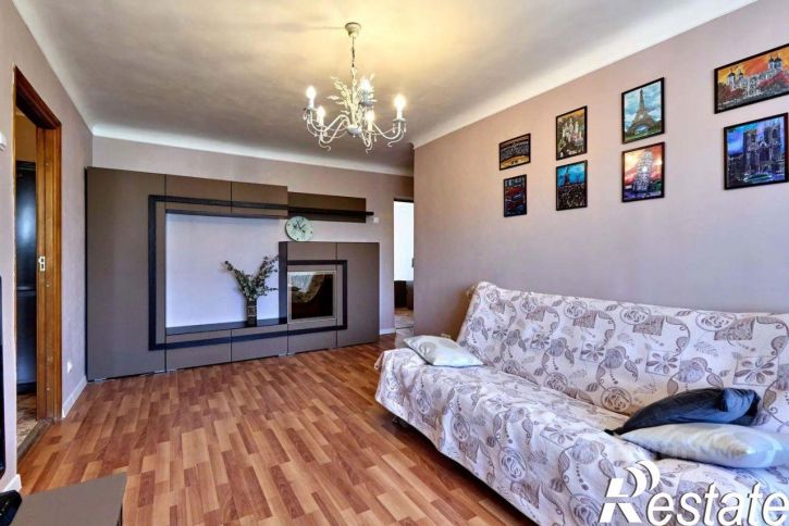 3-комн квартира улица Гаврилова, 93,  д. 93