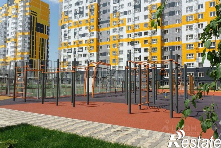 3-комн квартира в новом доме улица им. генерал-лейтенанта Александра Сапрунова, 42,  д. 42