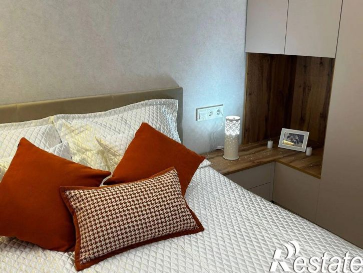 2-комн квартира Конгрессная улица, 19/1 к1,  д. 19/1 к1