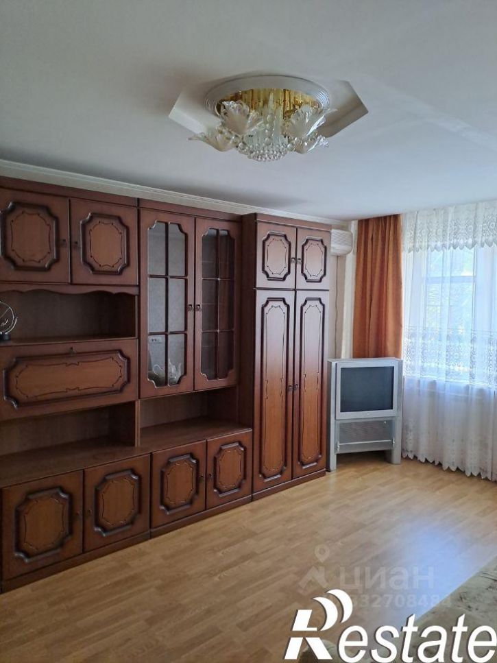 2-комн квартира Ставропольская улица, 183/1,  д. 183/1