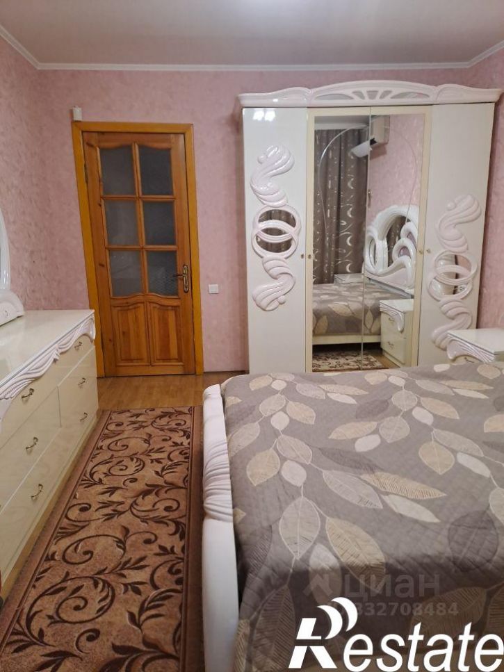 2-комн квартира Ставропольская улица, 183/1,  д. 183/1