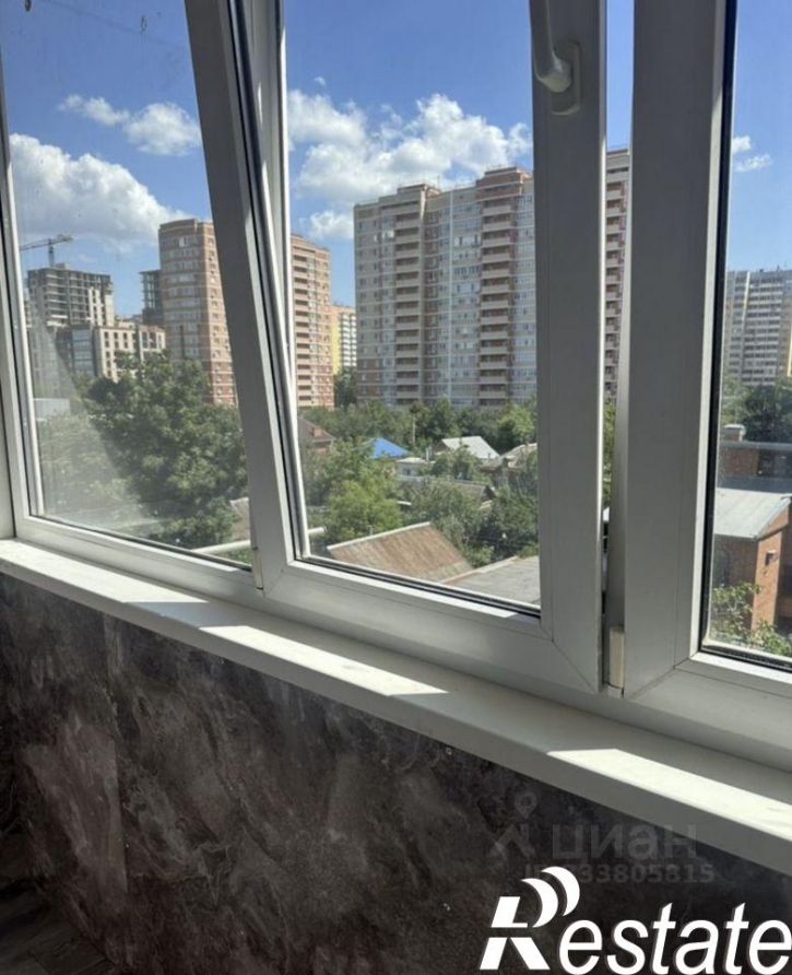 1-комн квартира Лазурная улица, 68,  д. 68
