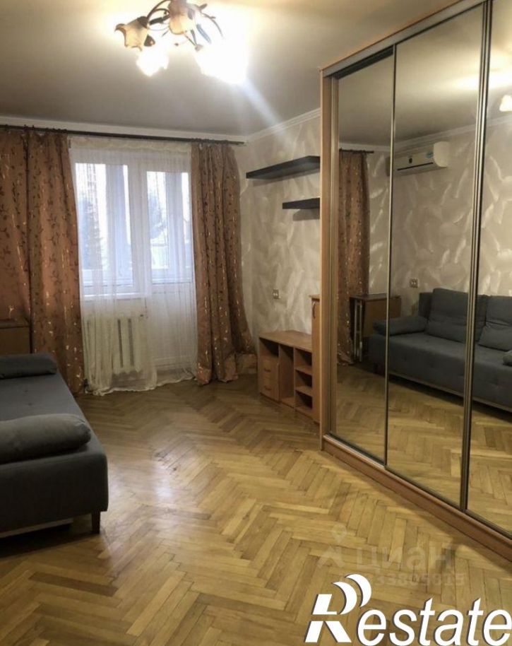 1-комн квартира Лазурная улица, 68,  д. 68