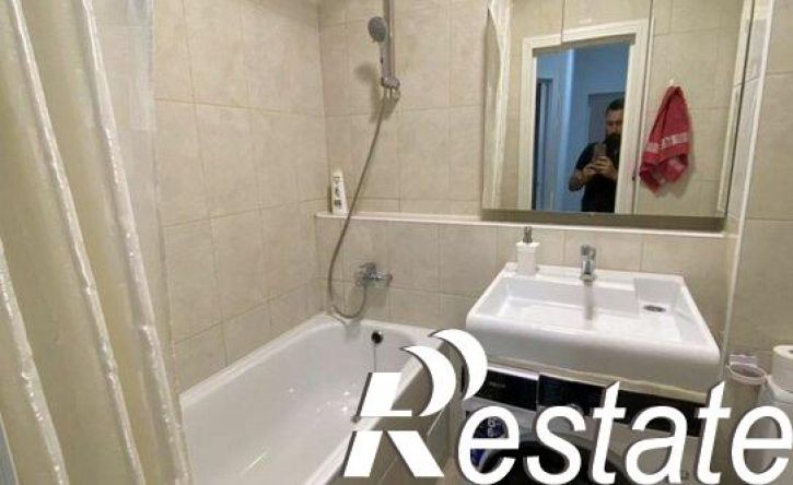 2-комн квартира улица Генерала Петрова, 33,  д. 33
