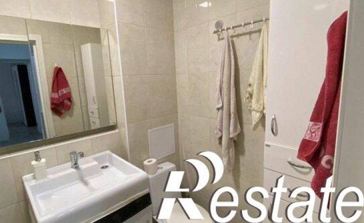 2-комн квартира улица Генерала Петрова, 33,  д. 33