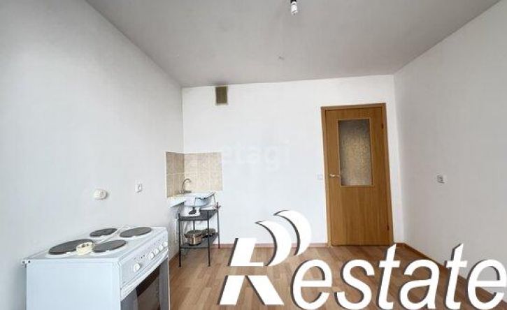 3-комн квартира улица Дзержинского, 54/10,  д. 54/10