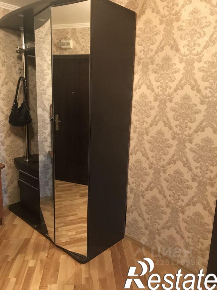 2-комн квартира улица Атарбекова, 5/1,  д. 5/1