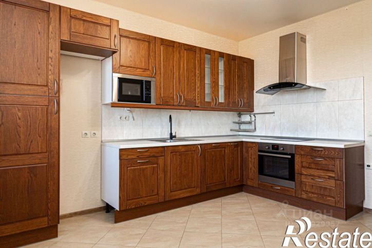 3-комн квартира улица Памяти Чернобыльцев, 8,  д. 8