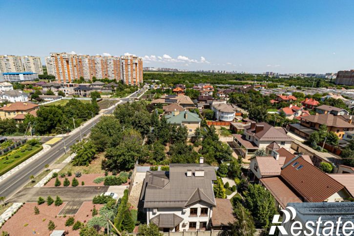 3-комн квартира улица Памяти Чернобыльцев, 8,  д. 8