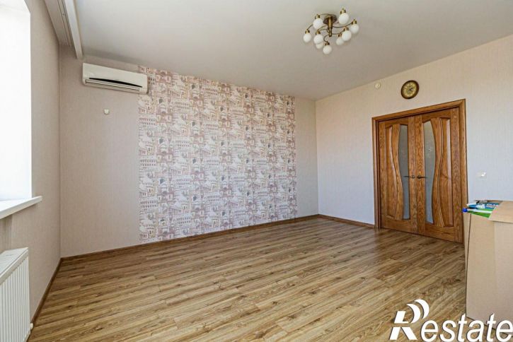 3-комн квартира улица Памяти Чернобыльцев, 8,  д. 8