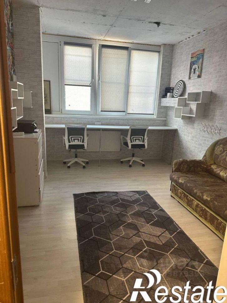2-комн квартира улица Лётчика Позднякова, 2 к11,  д. 2 к11