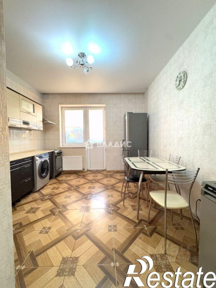 2-комн квартира улица Архитектора Петина, 12,  д. 12