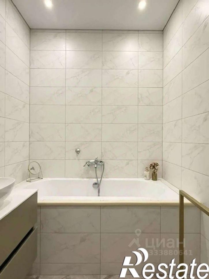 3-комн квартира улица Петра Метальникова, 40,  д. 40