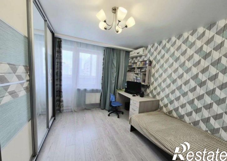 3-комн квартира улица Карякина, 22,  д. 22