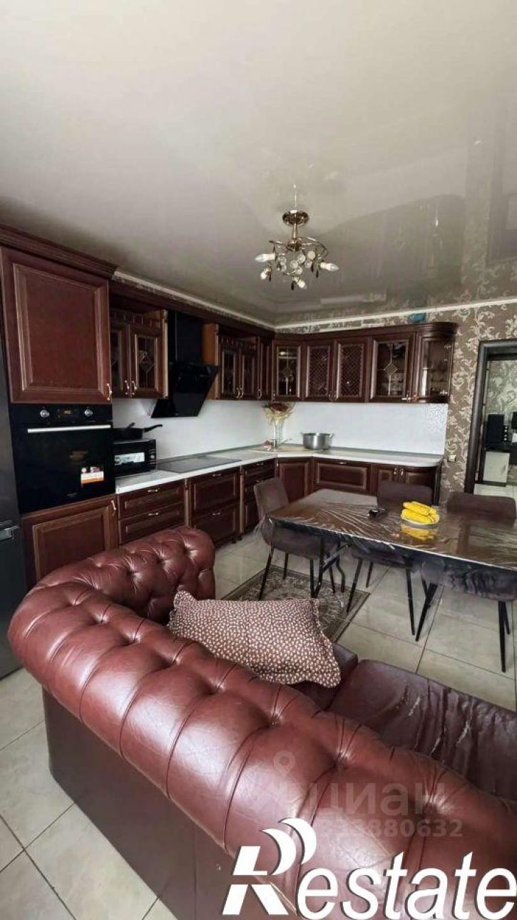 3-комн квартира улица Карякина, 22,  д. 22