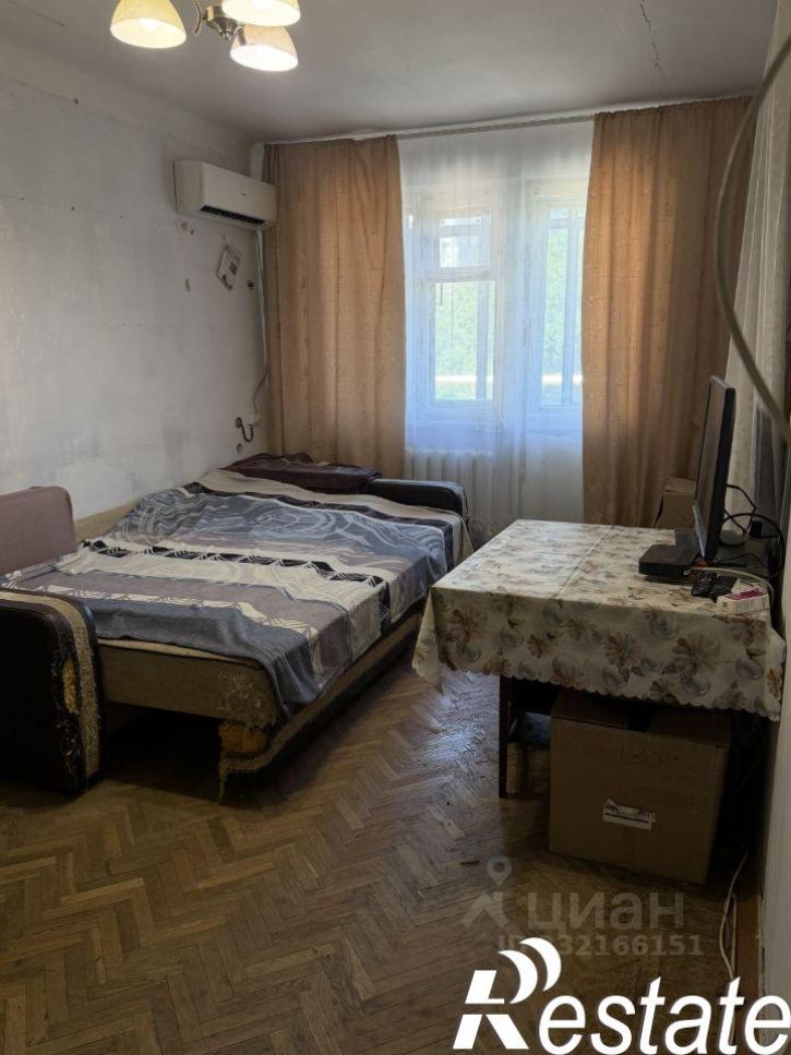 3-комн квартира Лазурная улица, 68,  д. 68