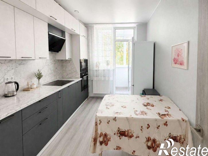 2-комн квартира улица Цезаря Куникова, 18 к9,  д. 18 к9