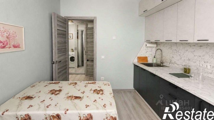 2-комн квартира улица Цезаря Куникова, 18 к9,  д. 18 к9