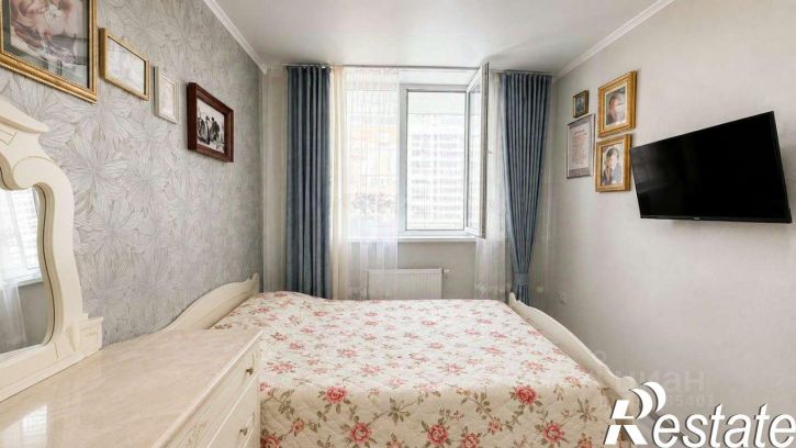 2-комн квартира улица Цезаря Куникова, 18 к9,  д. 18 к9