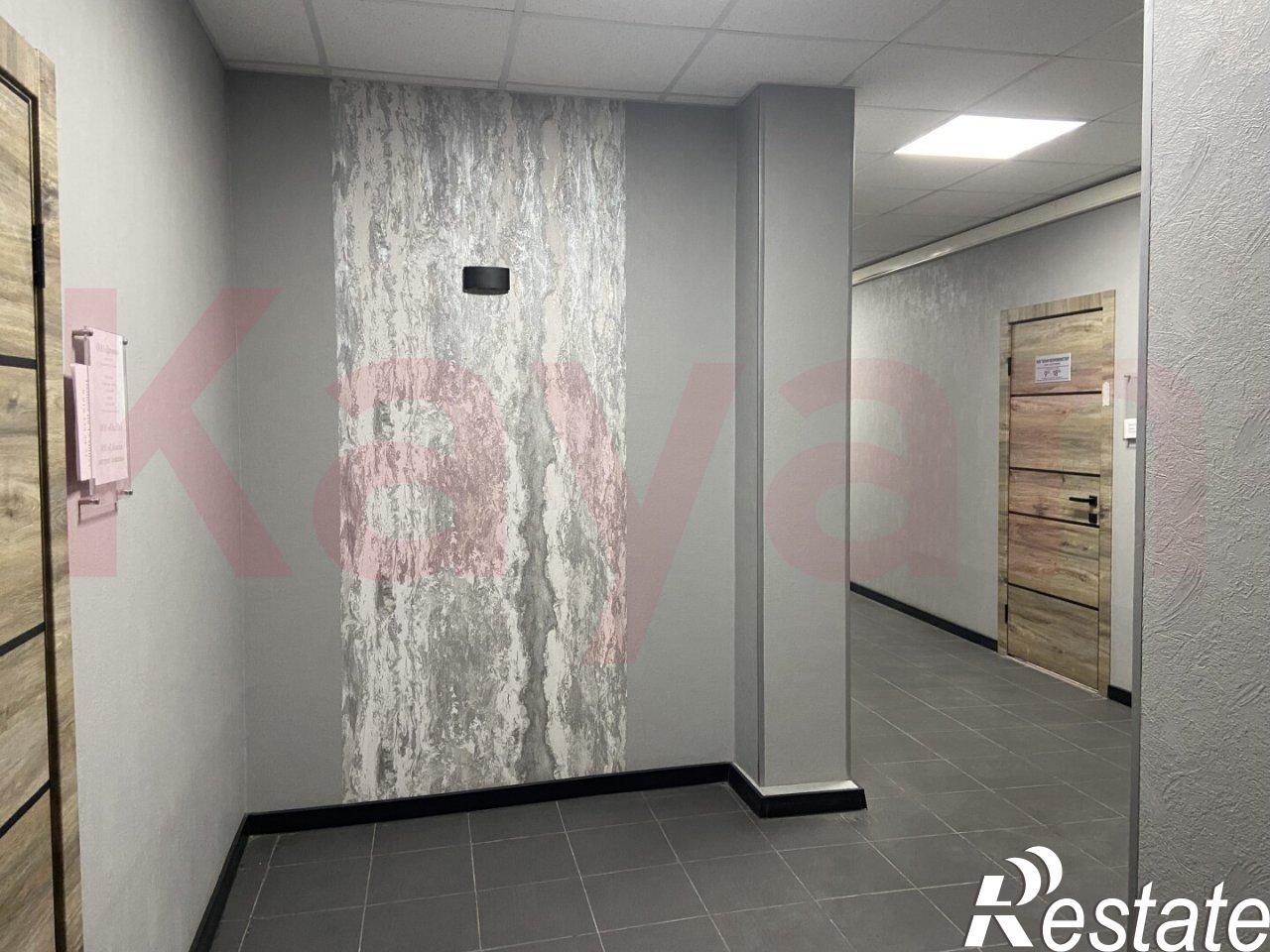 Сдать офис, помещение под офис за 10 584 рублей на Красная ул.