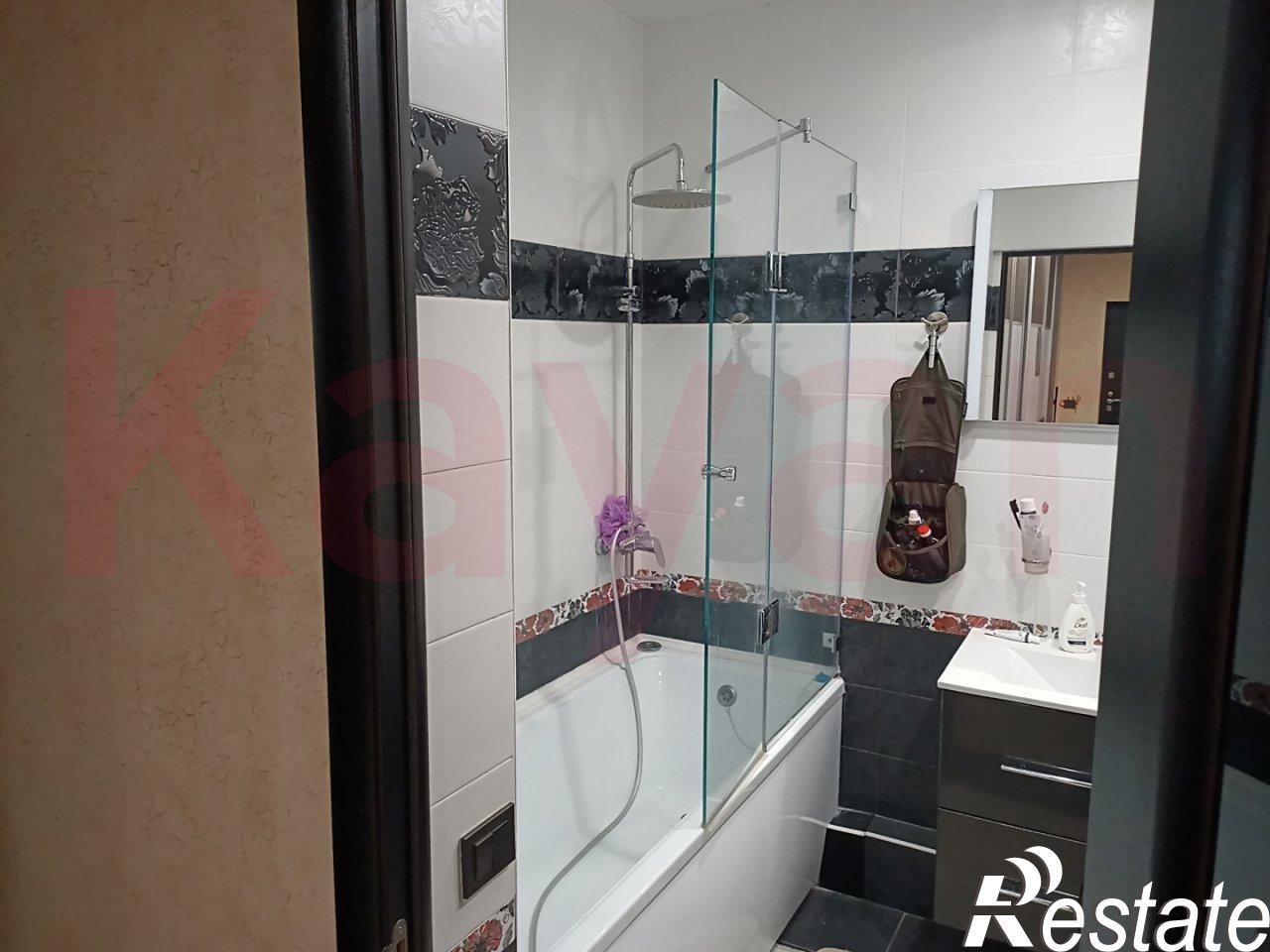 Купить квартиру за 12 500 000 рублей на им. Селезнева ул.