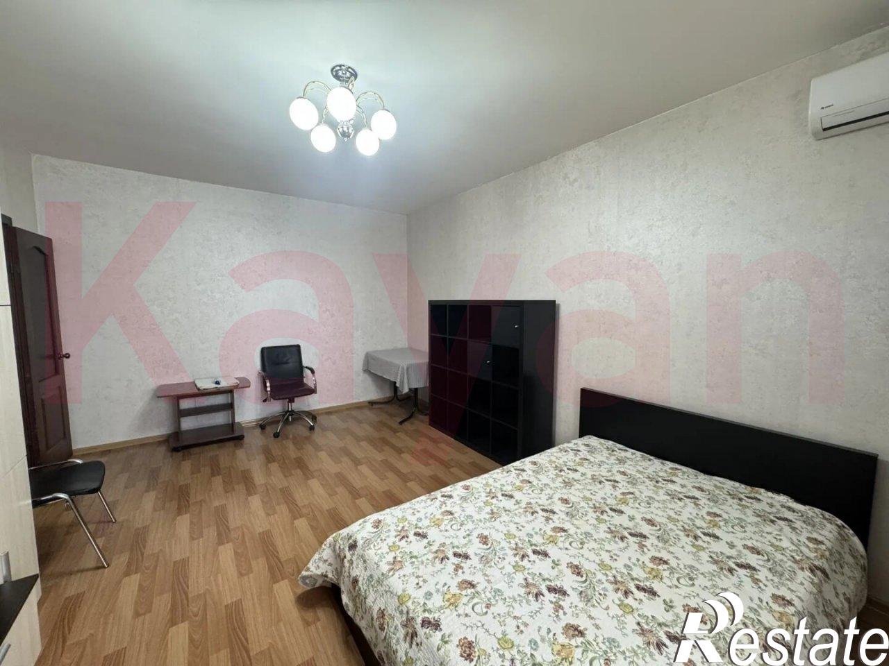 Купить квартиру за 12 400 000 рублей на Кубанская ул.