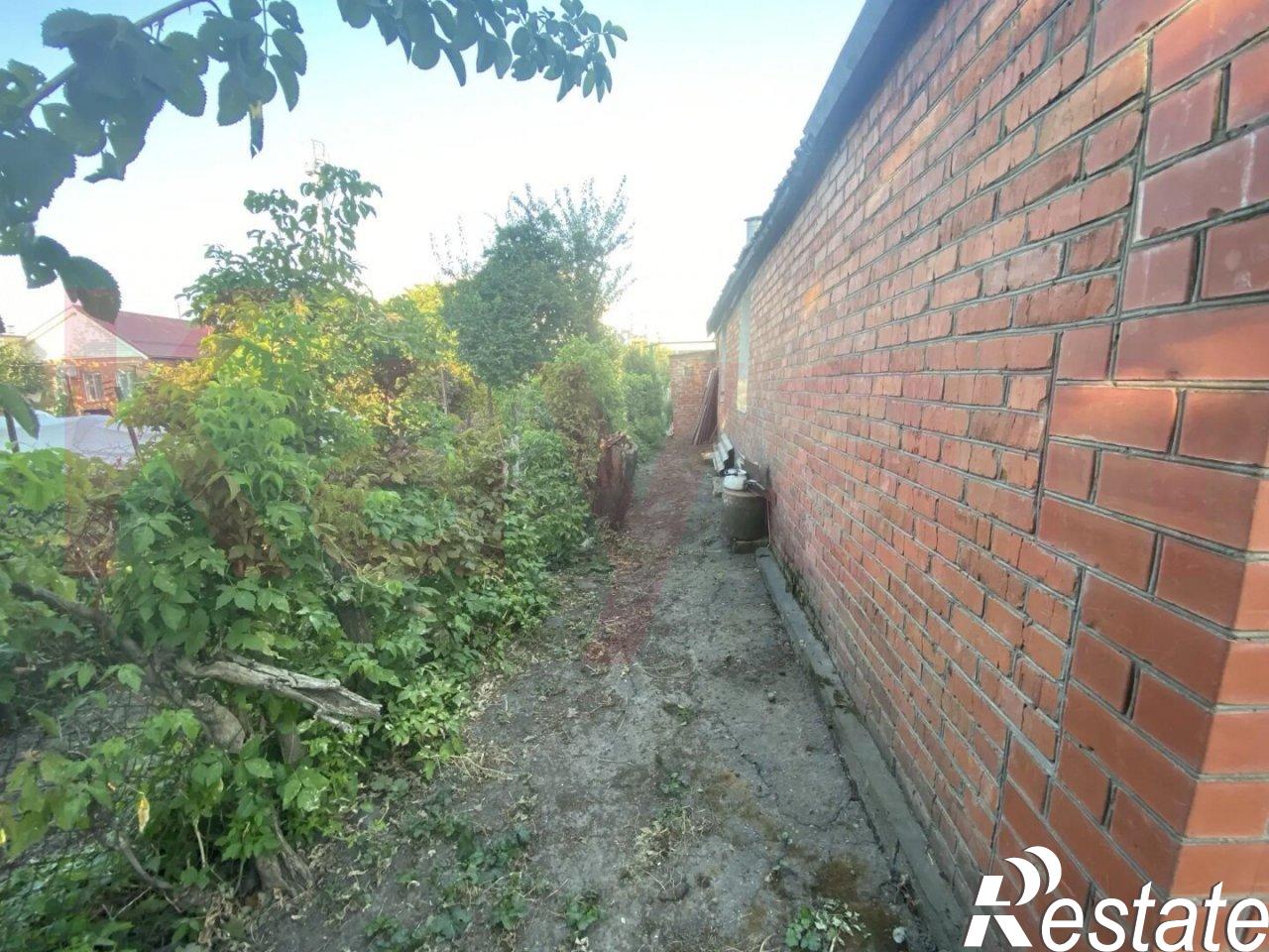 Купить дачу, дом, коттедж за 15 000 000 рублей на 1-го Мая ул.