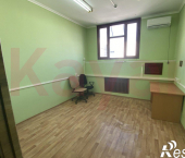 офис 12.6 кв м, этаж 7/7 Красная ул.