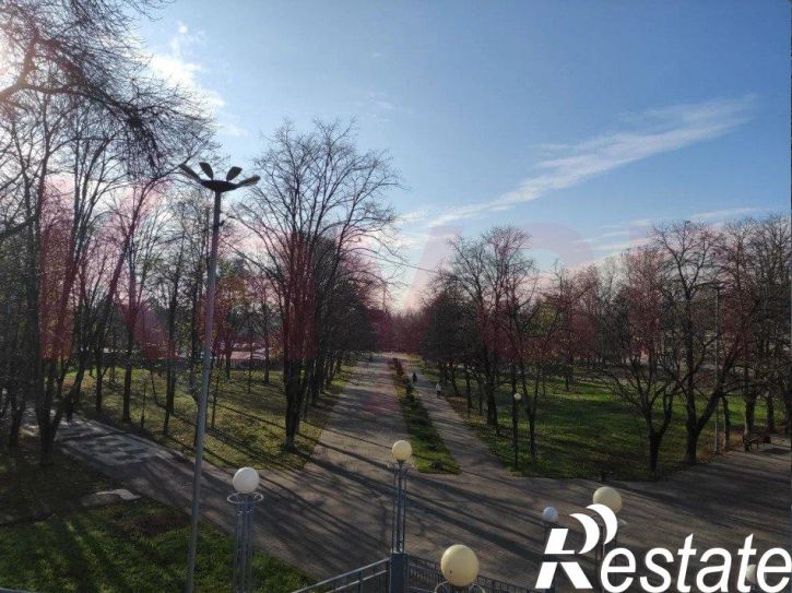 5-комн квартира Кубанская Набережная ул.