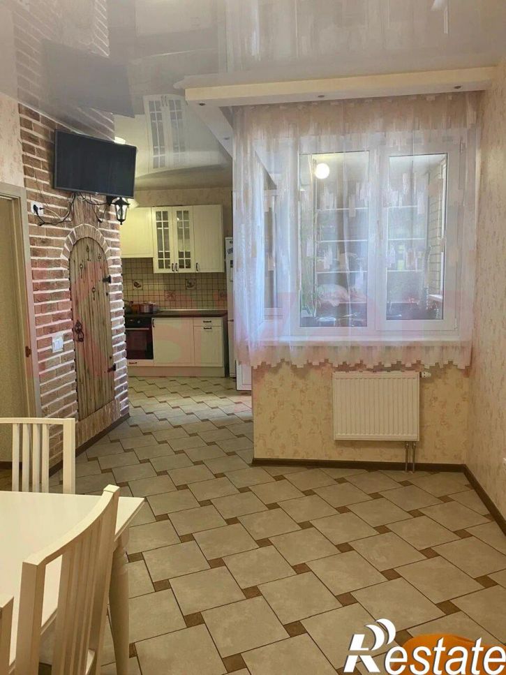 3-комн квартира Российская ул.