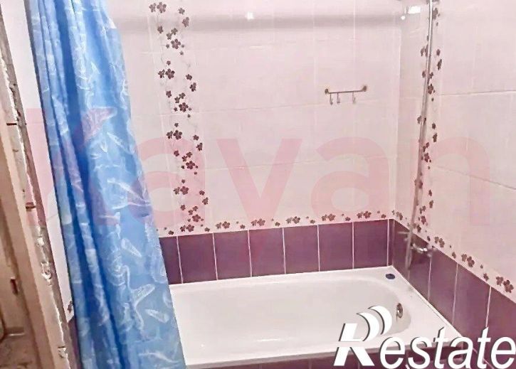 2-комн квартира Защитников Отечества ул.