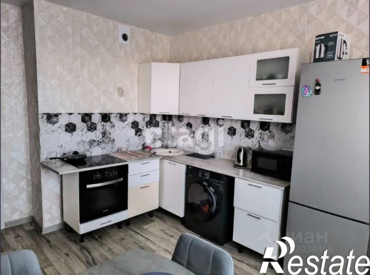 2-комн квартира Домбайская улица, 10,  д. 10