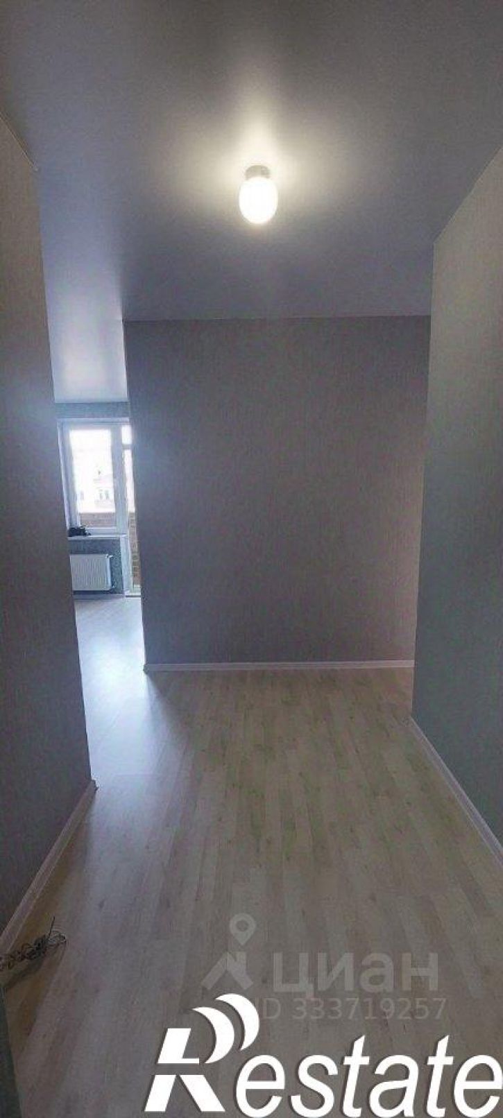 3-комн квартира улица Лётчика Позднякова, 2 к17,  д. 2 к17