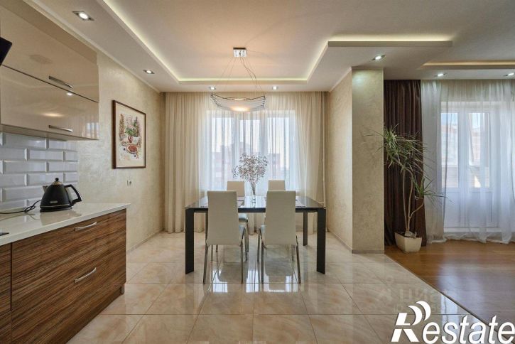 4-комн квартира Гаражная улица, 67,  д. 67