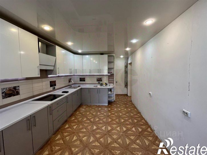 3-комн квартира улица Героя Аверкиева, 14,  д. 14