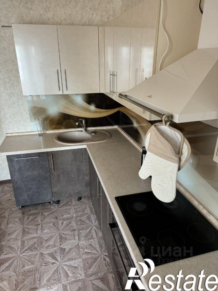 2-комн квартира улица Карякина, 31,  д. 31