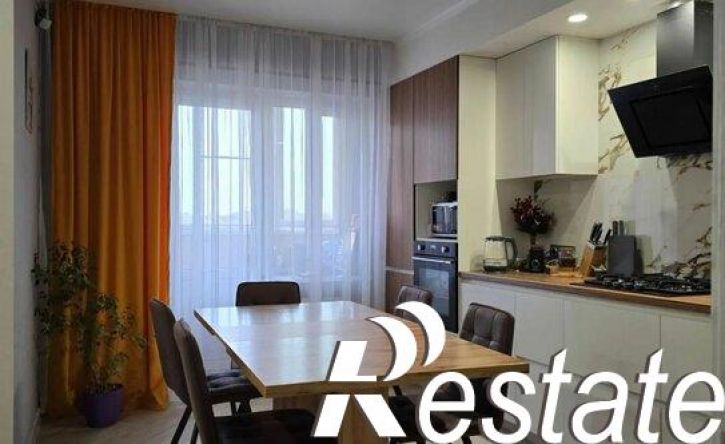 3-комн квартира улица Ветеранов, 83,  д. 83