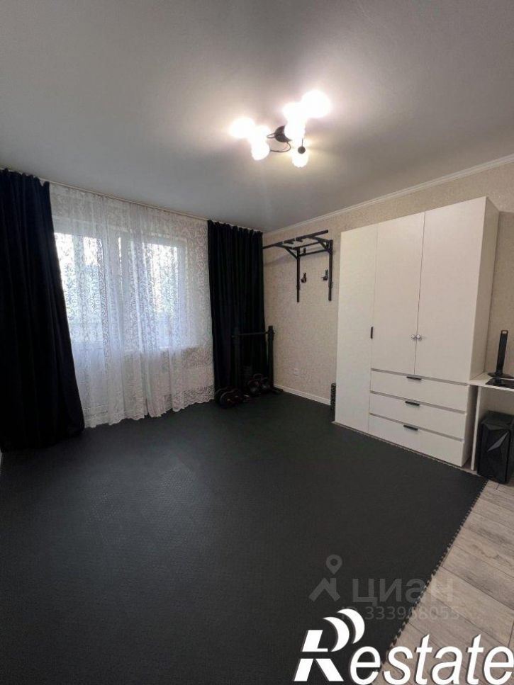 3-комн квартира улица Героя Аверкиева, 18,  д. 18