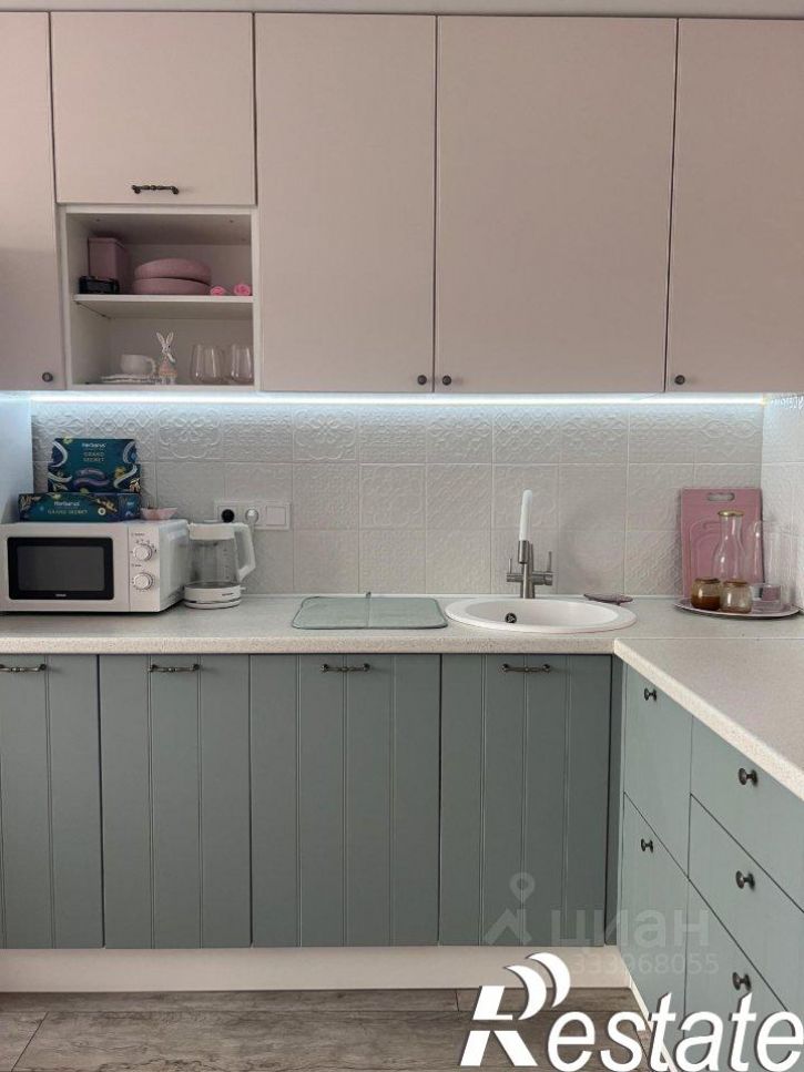 3-комн квартира улица Героя Аверкиева, 18,  д. 18