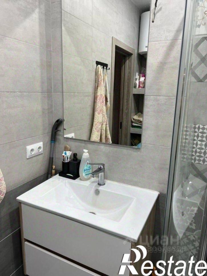 2-комн квартира улица Лётчика Позднякова, 2 к2,  д. 2 к2