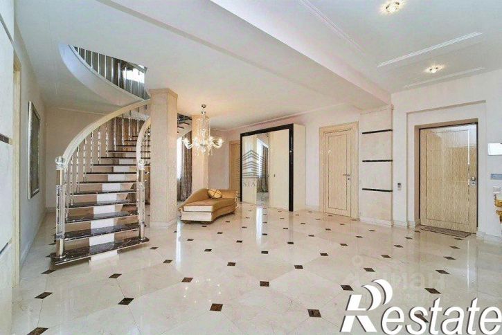 5-комн квартира Офицерская улица, 36,  д. 36