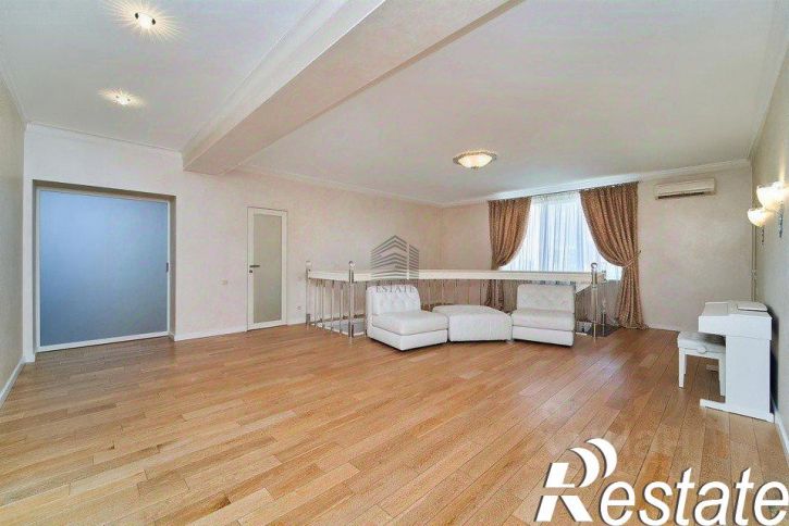 5-комн квартира Офицерская улица, 36,  д. 36