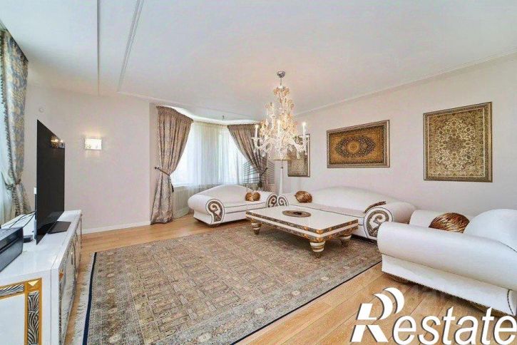5-комн квартира Офицерская улица, 36,  д. 36