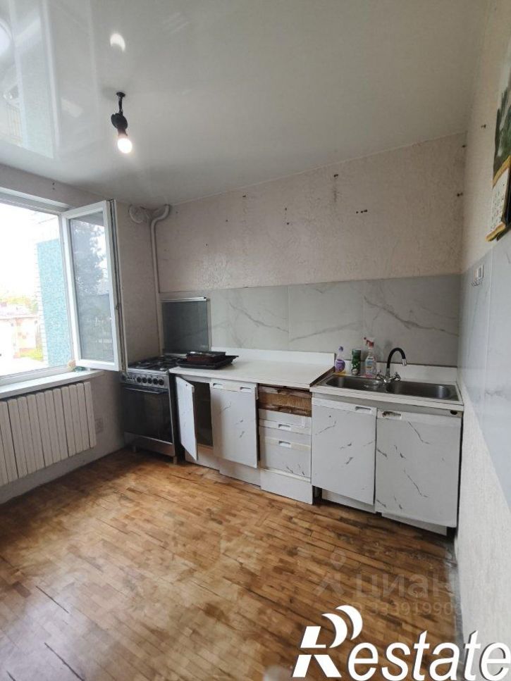 3-комн квартира проспект Чекистов, 5,  д. 5