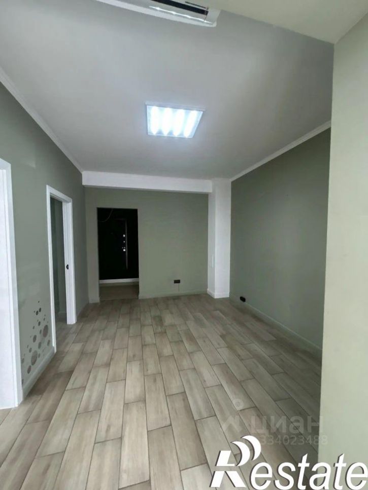 Отдельное здание улица Архитектора Петина, 18/2,  д. 18/2