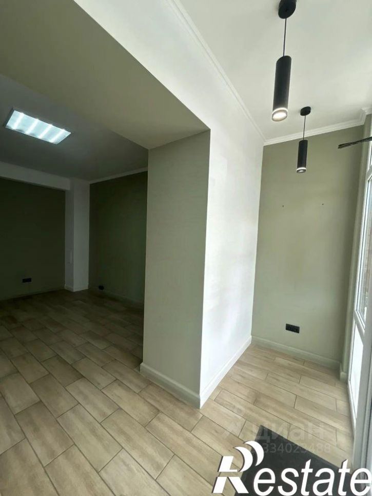 Отдельное здание улица Архитектора Петина, 18/2,  д. 18/2