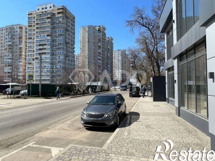 Торговое помещение улица Александра Покрышкина, 26,  д. 26